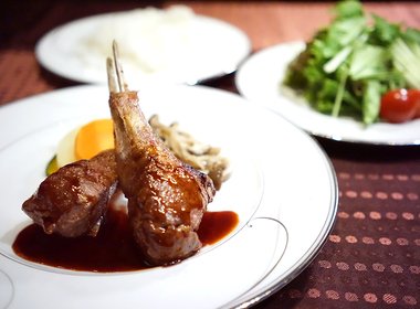 カフェ＆ダイニング アンバーコート