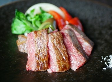 神戸牛ステーキ桜