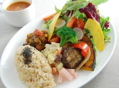 チャヤマクロビロイヤルパーク汐留タワー店