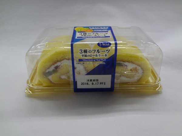 ３種のフルーツ至福のロールケーキ