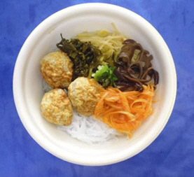 鶏団子春雨スープ（とんこつ）