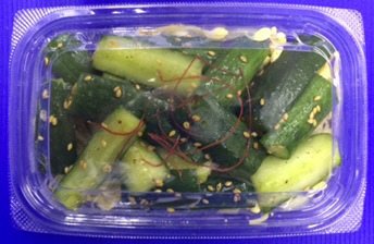 胡瓜と豆もやしの黒胡椒和え