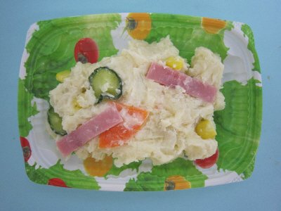 ハム入りポテトサラダ　中