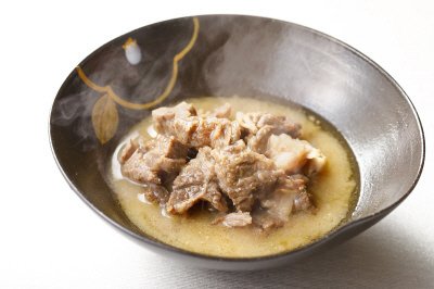 赤玉の牛すじ煮込み（味噌味）