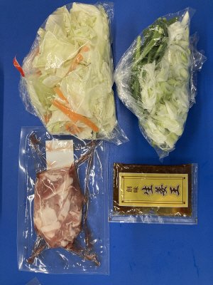 産直豚肉と春キャベツの葱生姜炒め