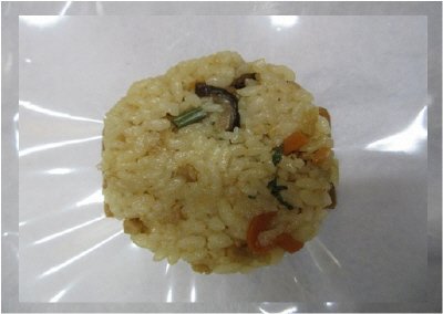 丸いなり（鶏五目）