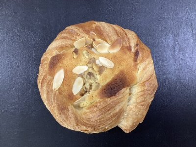 くるみとアーモンドのデニッシュ