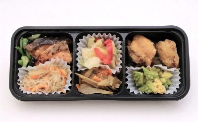 鮭のみそ漬け焼き・鶏肉のおろしソースがけ