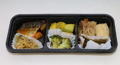 さばの煮付け・ごぼう入り肉豆腐