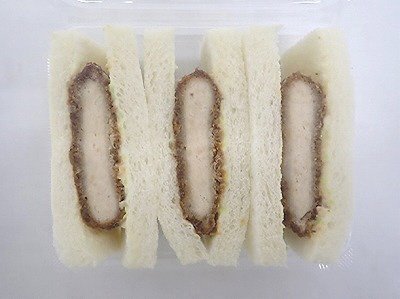 チキンカツサンド（タルタルソース仕立て）