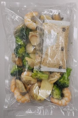 レンジで簡単！えびと具だくさんの本格海鮮アヒージョ