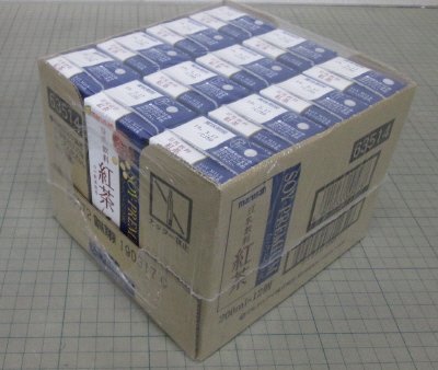 ソイプレミアムひとつ上の豆乳　豆乳飲料　紅茶