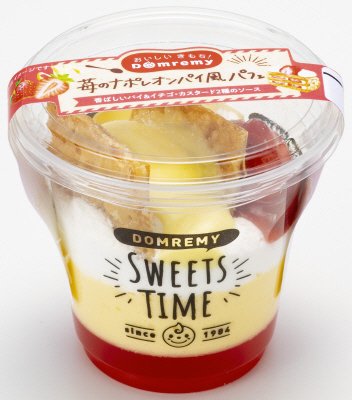 苺のナポレオンパイ風パフェ