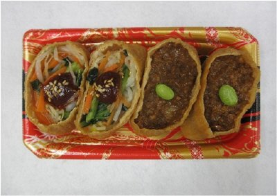 韓国風いなり（ナムル＆鶏そぼろ）