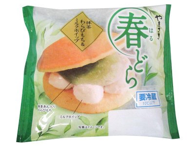 春どら（抹茶わらびもち＆ミルクホイップ）