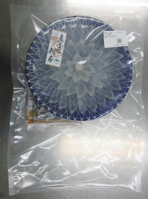 日本海産真ふぐ薄造り