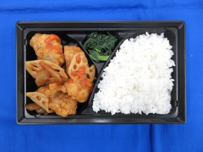 白身魚と根菜の黒酢あん弁当