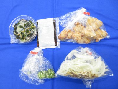 親子丼とねばねば春雨サラダ