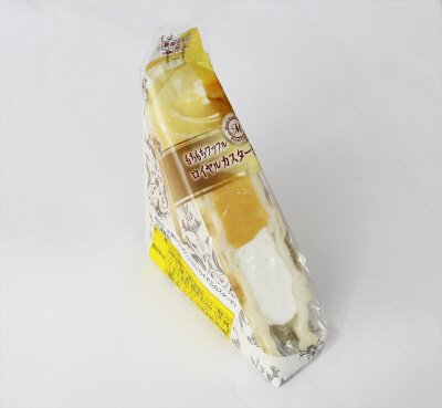 冷凍もちもちワッフル（ロイヤルカスタード）