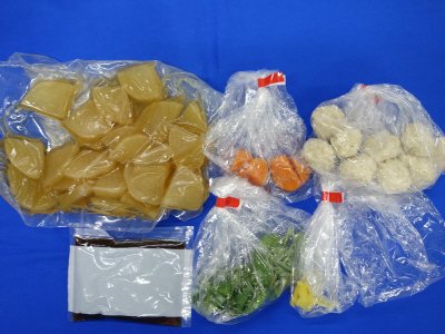 ゆずと三つ葉香る鶏団子と大根の煮物