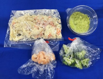 盛るだけ簡単 たまごと海老のアボカドサラダ