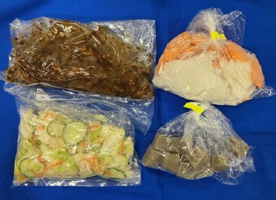 ★３人前もつ煮込みとおつまみキャベツ