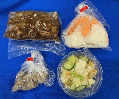 もつ煮込みとおつまみキャベツ