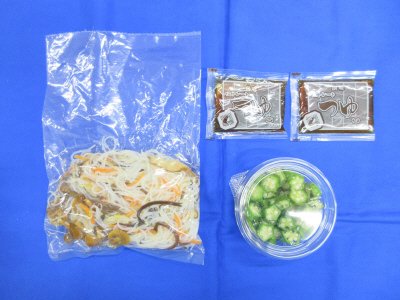 オクラとなめこのねばねば春雨サラダ