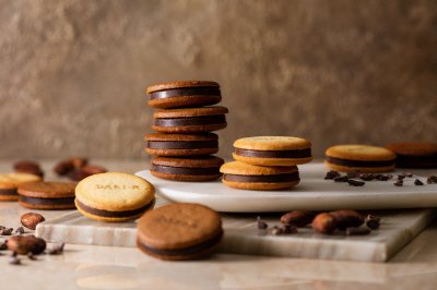 カカオサンドクッキー12枚入