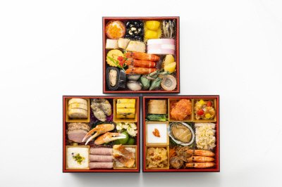ホテルオークラ　和洋中おせち三段重