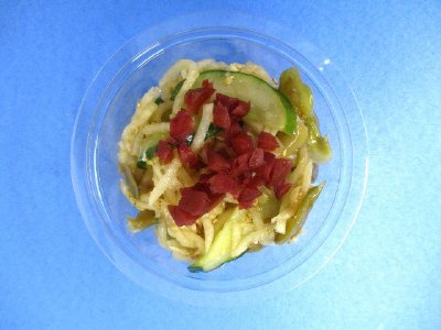 蒸し鶏と梅のピリ辛ザーサイ