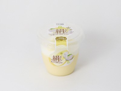 絹ごし生レアチーズクリームプリン