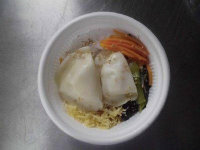 彩り野菜と水餃子のスープ
