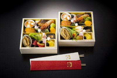日本料理青柳　お節二段重