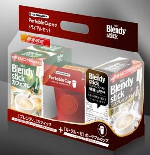「ブレンディＲ」スティック カフェオレ １０本入り２箱＋「ブレンディＲ」スティック エスプレッソ・オレ微糖 １０本入り１箱＋ポータブルカップ
