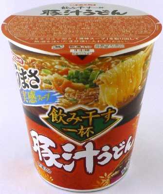 タテ型　飲み干す一杯　豚汁うどん