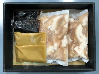 国産牛とろ小腸もつ鍋セット（塩・醤油）