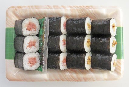 まぐろたたき巻と納豆巻の盛り合せ(わさび抜き)