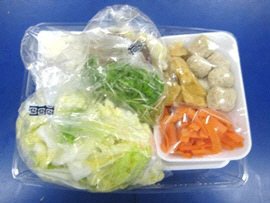 伊達鶏ガラスープの鍋つゆで食べるとり鍋　３人前