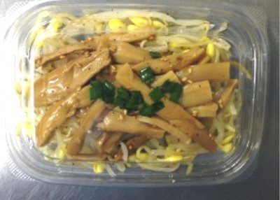 メンマと豆もやしの黒胡椒和え