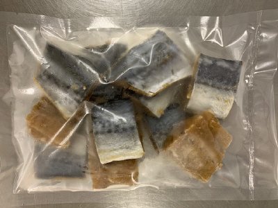 一口サイズのサワラみりん漬け（柚子風味）