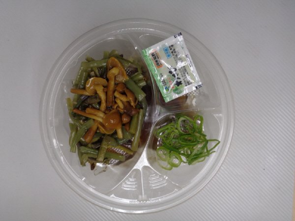 涼味なめこ山菜そば