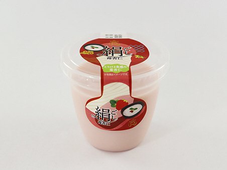 絹ごし苺杏仁