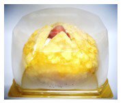 苺のクレープボンブケーキ