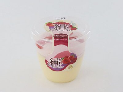 絹ごしベリークリームプリン
