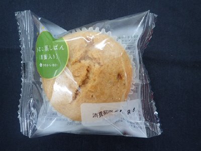 きなこ蒸しぱん（黒蜜入り）