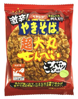 ペヤング激辛やきそば味 超大丸せんべい