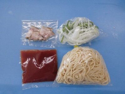 昔ながらの太麺ナポリタン