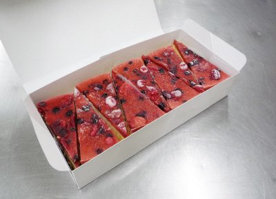 業務用　３種のミックスベリーケーキ
