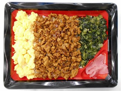 もち麦入り純輝鶏の鶏そぼろごはん